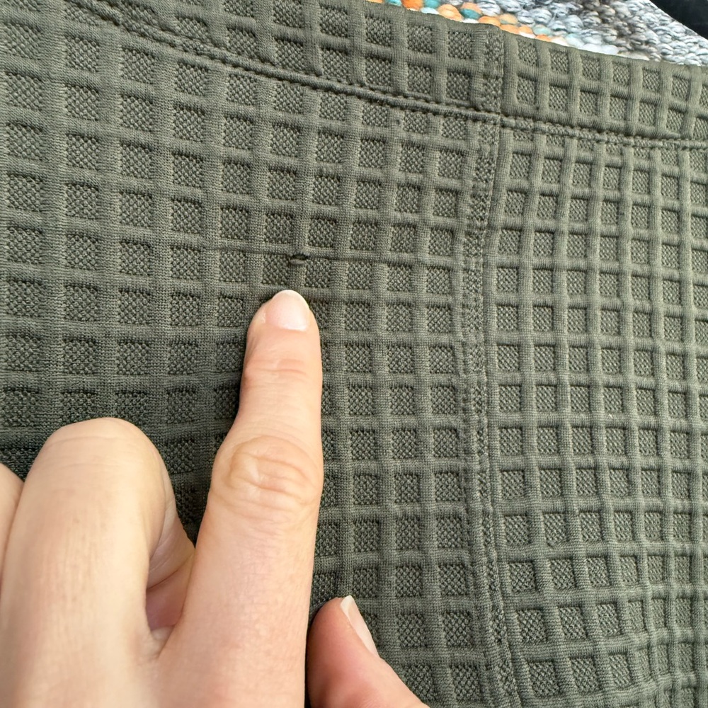 Max Studio Olive Waffle Knit Crew Neck Pullover - Picture 5 of 6
